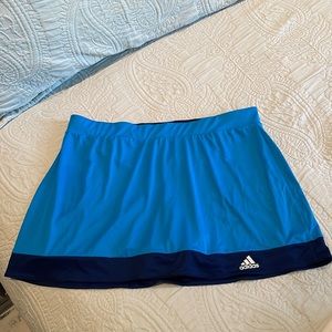 Adidas climalite skirt size large‎